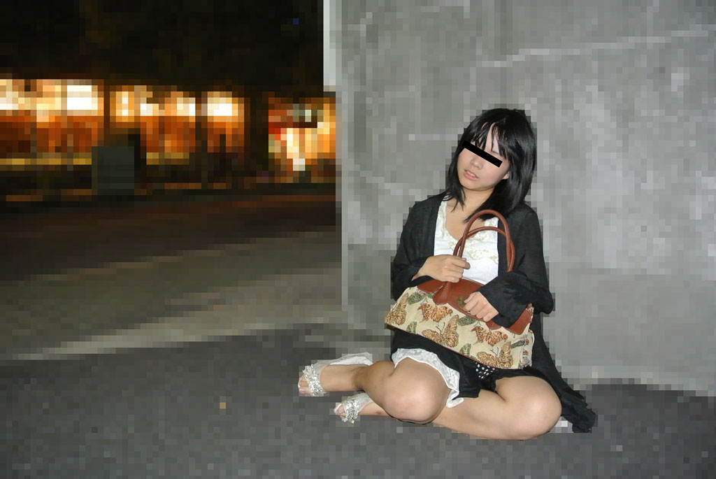 泥酔ロリ娘の寝顔が可愛すぎてついつい中出ししちゃいました