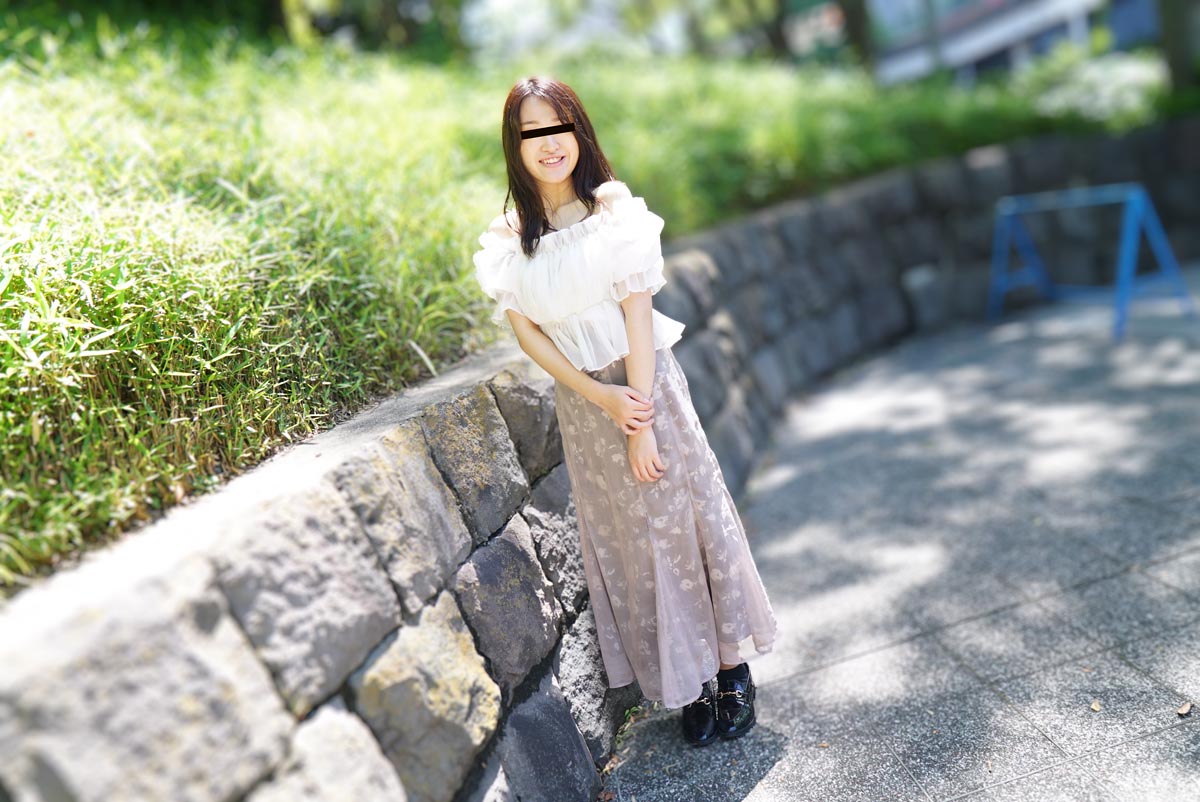 ガッ尻 ～鎖骨がキレイな天然むすめの初アナルは大成功！～