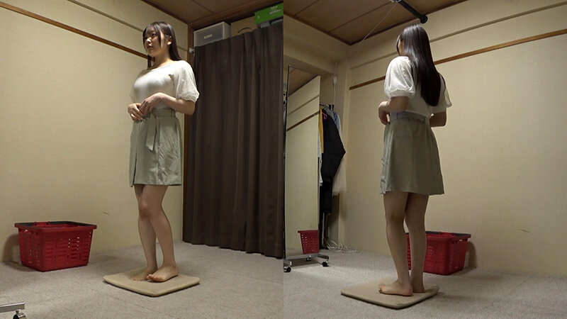 及川莉央 濡れてテカってピッタリ密着 神スク水 可愛い女子のスクール水着姿をじっとりと堪能！着替え盗撮から始まり貧乳から巨乳にパイパン、ハミ毛、ジョリワキ等のフェチ接写やローションソーププレイやスク水ぶっかけ等を完全着衣で楽しむAV - サンプル画像 - 1