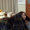 母親と息子がコタツでこっそり近親相姦ゲーム3 - サンプル画像 - 3