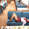 羞恥！美少女完全淫乱♀化ビッグバンローター 電圧85倍！電マ以上に強力な振動で容赦無く野外失禁させる爆弾ローターをキツマンに強●挿入されアルバイトするファミレス娘 - サンプル画像 - 6