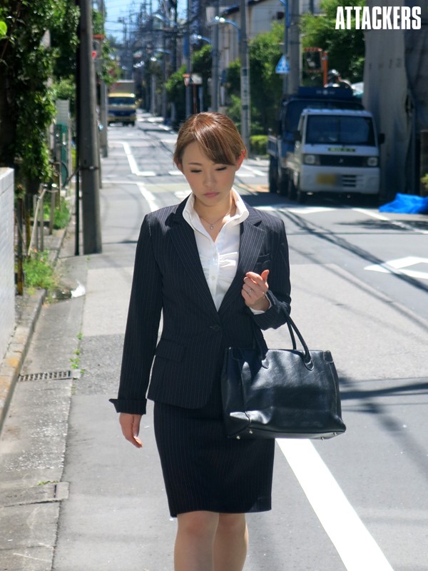 あなた、許して…。濡れた白肌 小西悠 - サンプル画像 - 1