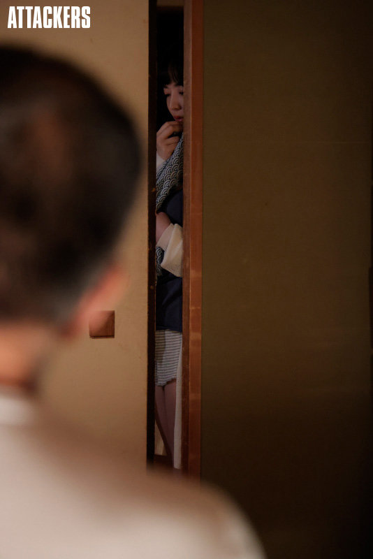 義父のオナニーを覗き見てしまった私。 三宮つばき - サンプル画像 - 1