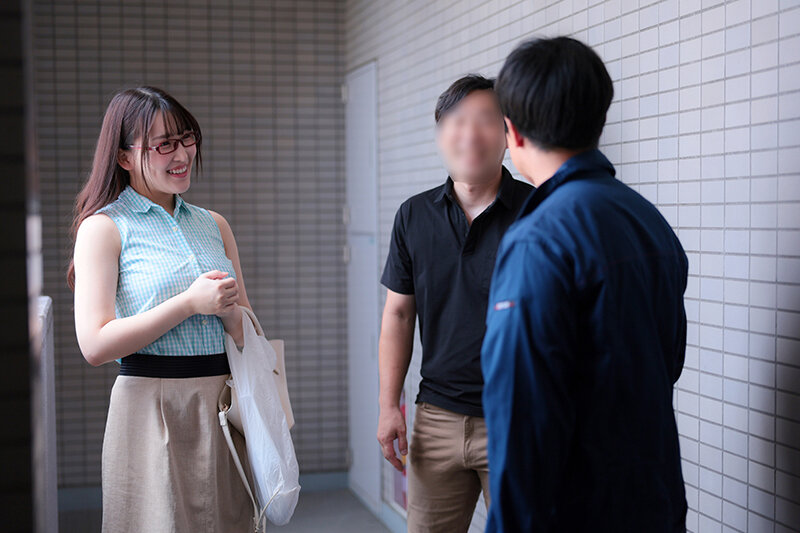自宅でこっそり売春していたら管理人に見つかり脅されオナホに堕ちた巨乳妻 美波汐里 - サンプル画像 - 1