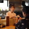 お客様には決して見せない、着物で隠れた純白Gカップと淫らな人妻セックス 料亭の美人女将 佐野秋帆（28）AVデビュー - サンプル画像 - 1