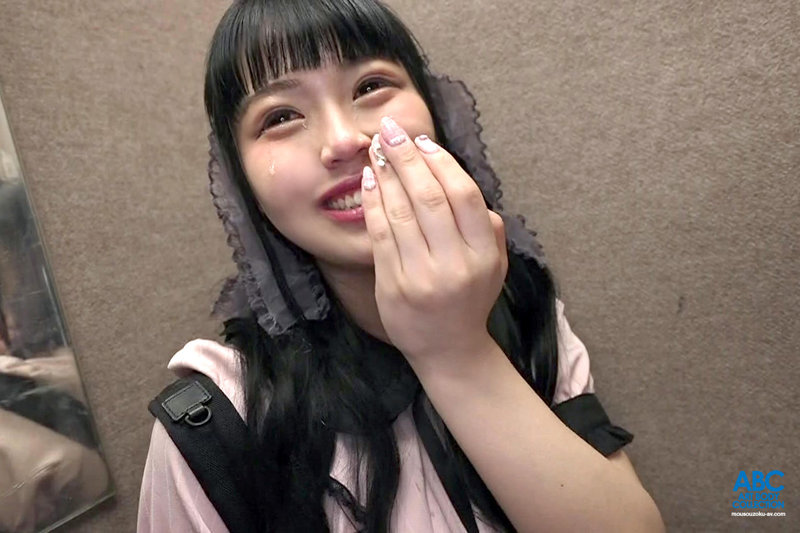 新人 涙のド緊張AVデビュー脱いだらGカップ隠れ巨乳美少女 白浜美羽 - サンプル画像 - 1