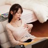 清楚な美大生の悲劇！？課題のヌードモデルを兄と父にお願いしたら勃起が収まらずそのまま3P連続中出し！？ 逢坂希穂 - サンプル画像 - 2