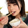 顔60点、身体98点、性格120点 男がヤリたくなるちょいブス巨乳！！農家の娘さん中出しAVデビュー！！ 千葉みう - サンプル画像 - 3