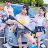 フロントガラスに押し付けられたオッパイで超勃起！びしょ濡れビキニJ系洗車バイト！旅館バイトで宿泊客の車を洗車してあげる女子〇生たち。 - サンプル画像 - 1
