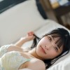 酔い潰れたボクが目を覚ましたら可愛い巨乳後輩女子社員の部屋。妻からの電話に嘘をつき慌てて帰ろうとするが酔って動けないボク。そんなボクを見た後輩は胸チラやパンチラを見せつけてきた。「ヤバい…帰らなきゃいけないのに…」葛藤しているボクに追撃生挿入！ - サンプル画像 - 5