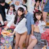 3年C組の文化祭の模擬店は時間停止カフェ2 いつでもストップ！いつでもセクハラできる時間停止カフェはパンチラ見てもおっぱい触ってもキスしても - サンプル画像 - 1