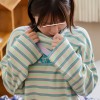 「一緒にお風呂入ってよ。私のカラダ綺麗に洗って欲しい！」小中と同じ学校の幼馴染は超お風呂嫌い！一週間お風呂に入らないなんて当たり前。あまりの臭いに親に入れとしつこく言われ仕方なく入ろうするがMAX面倒クセーが発動した彼女はボクにお風呂に入れて欲しいと… - サンプル画像 - 2
