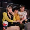 平日昼間の映画館で客はボクと痴女だけ…。あんなに観たかった映画なのに…ずっと服の上からボクの乳首とチ〇ポをいじくり倒してくる痴女のせいで全く集中できません！ - サンプル画像 - 2