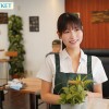 バイト先の可愛い先輩が大嫌いな店長の指示で際どいミニスカを穿かされセクハラ挿入快楽堕ちしていた。 桜空もも - サンプル画像 - 2