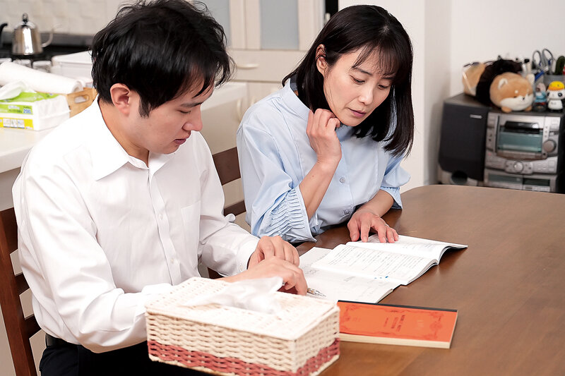 優しくてキレイなお義母さんに恋をしてしまった僕 平岡里枝子 - サンプル画像 - 3