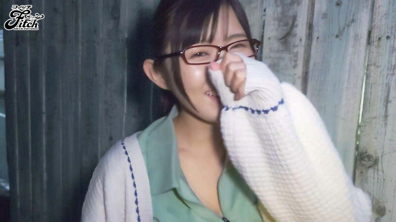 性格が良すぎるスポーツ用品店の爆乳店員 ぷるるんハニカミJcup絶頂AVデビュー 桃木結愛 - サンプル画像 - 4