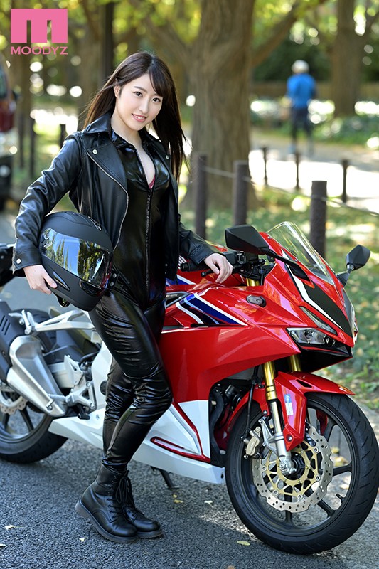 バイクと男に跨ることが大好き！ただSEXが好きで好奇心で応募してきた 超スケベな馬乗りライダー SEXの逸材AVデビュー！！ 麻宮わかな - サンプル画像 - 1