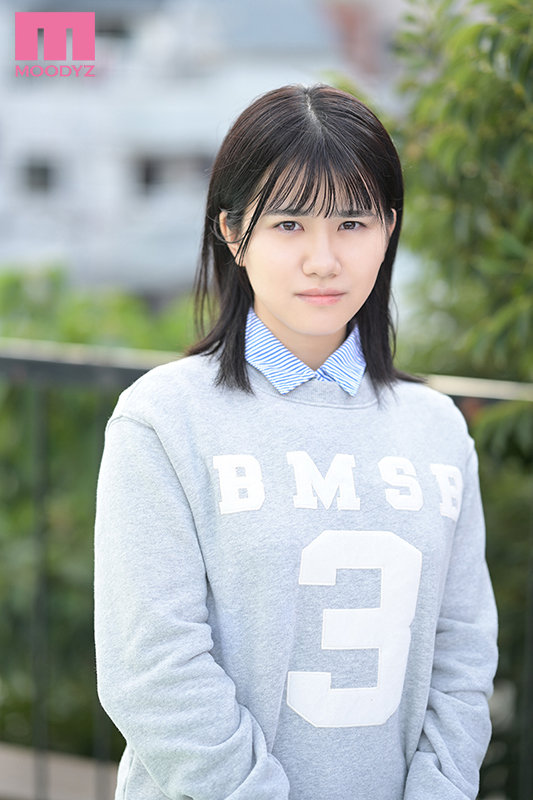 新人 脱・地味っ娘 物静かで素朴な経験人数1人の少女が奇跡の大激変！ 綺麗にメイクして可愛い洋服を着てM男くんとドキドキ初体験デートAVデビュー！！ 白井冬花 - サンプル画像 - 1