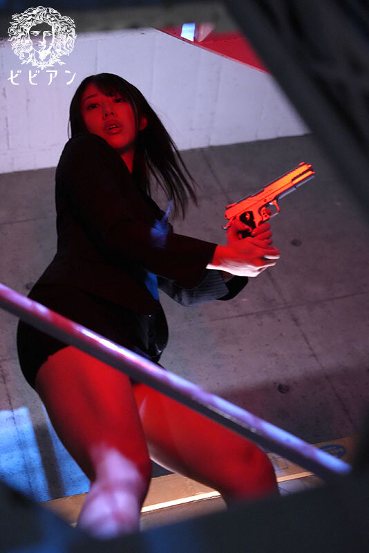 レズビアンに囚われた女潜入捜査官 Special 女性専門売春組織編 竹内有紀 沙月恵奈 栄川乃亜 - サンプル画像 - 2