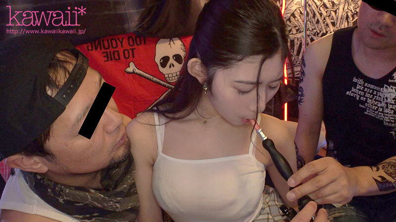 媚薬ヤリサーに迷い込んだ世間を知らないウブ女子大生 ヤバヤバアヘアヘ中出し大乱交 設楽ゆうひ - サンプル画像 - 9