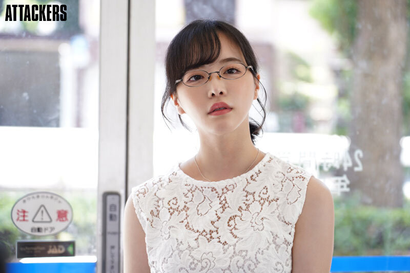 肉体奉仕をさせられた万引き妻 三宮つばき - サンプル画像 - 7