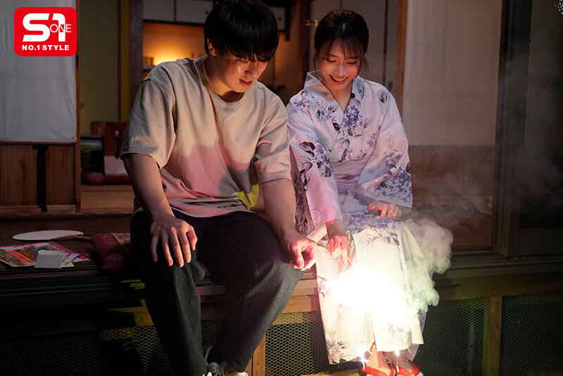 8月26日 花火大会の夜 ずっと両片想いだった僕らは結ばれ 十数年分の’好き’をぶつけ合うように身体を貪り合った 河北彩伽 - サンプル画像 - 10