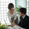 胸糞悪いほど厳しい女上司を冴えない非モテ部下の僕が想定外のデカチンで立場逆転させた出張先の夜 小島みなみ - サンプル画像 - 1