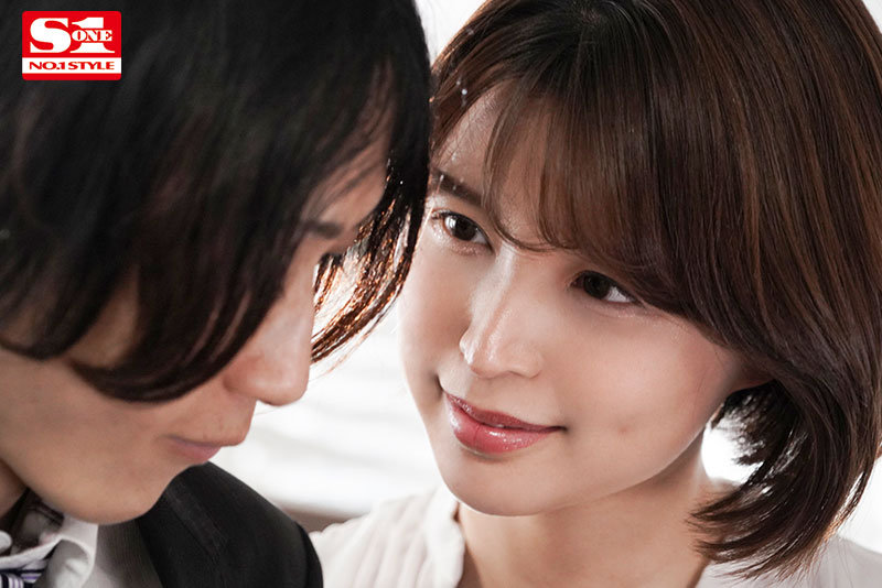 仕事できる美人上司と恋仲になり、いつでもどこでも彼女の絶倫性欲を満たすヤリチン彼氏として挿れまくった僕。 葵つかさ - サンプル画像 - 1